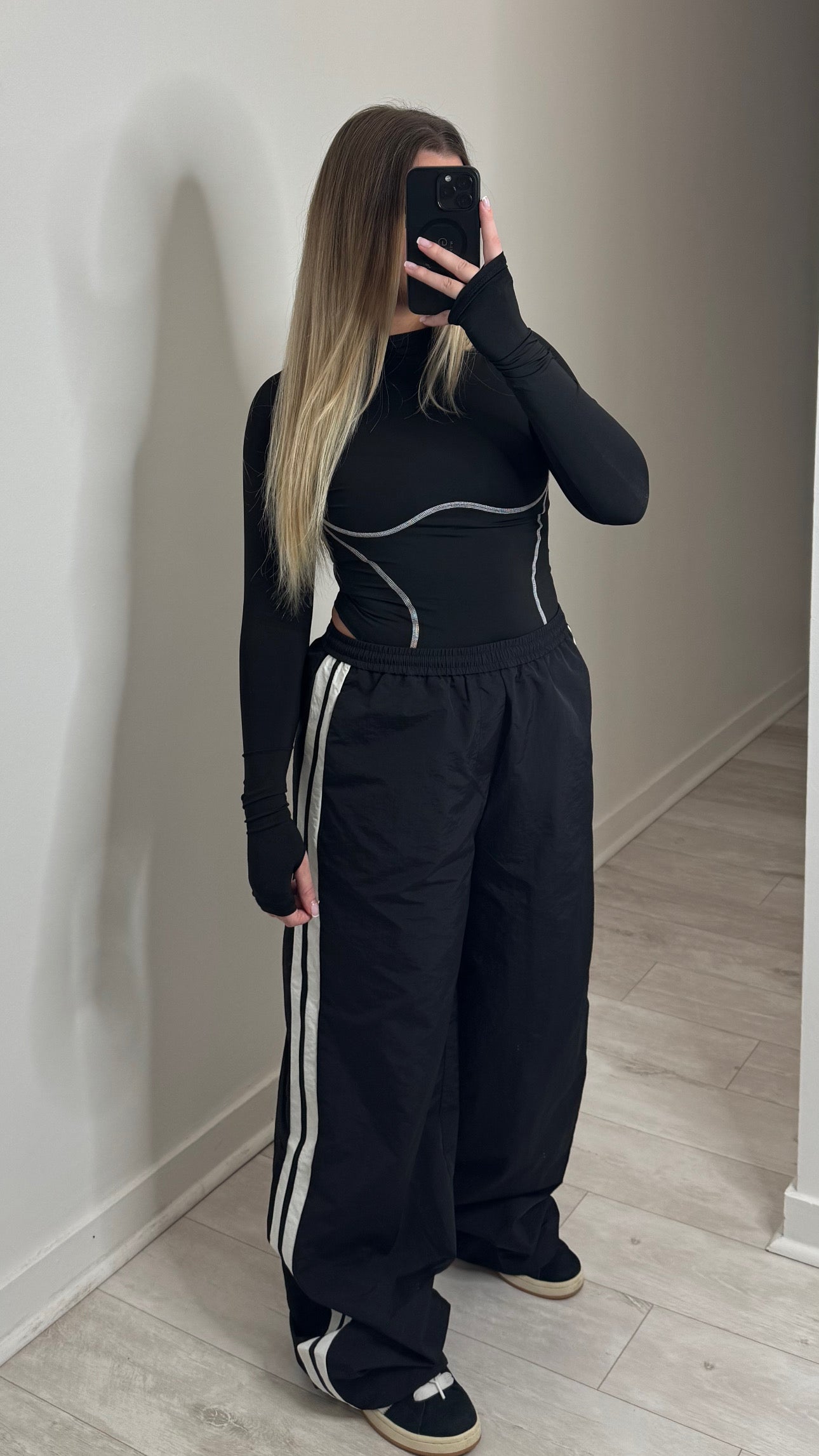 Pantalon parachute avec deux bandes - noir