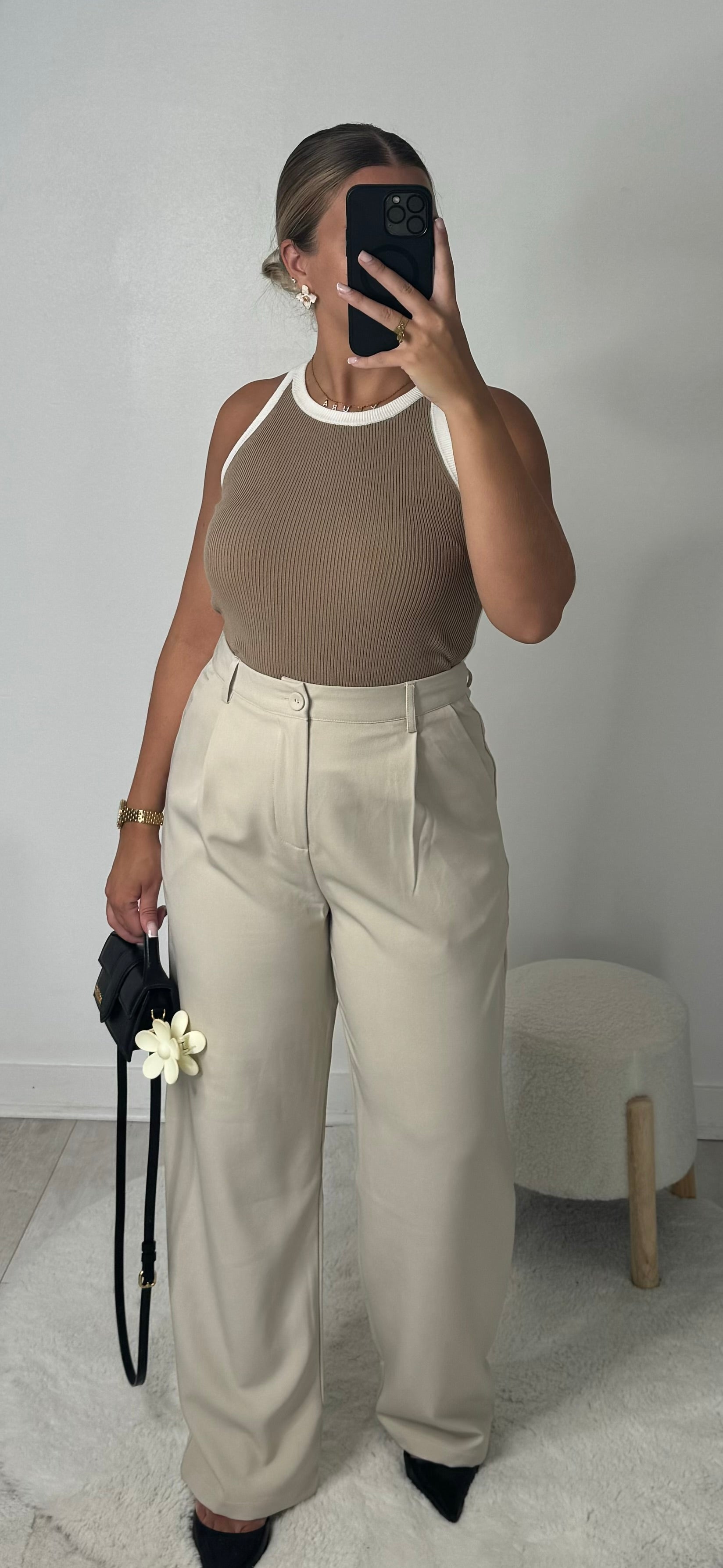 Pantalon tailleur coupe droite beige